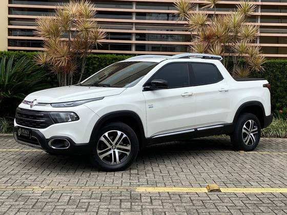 FIAT TORO 2.0 16V TURBO DIESEL FREEDOM 4WD AT9 FIAT TORO 2.0 16V TURBO DIESEL FREEDOM 4WD AT9